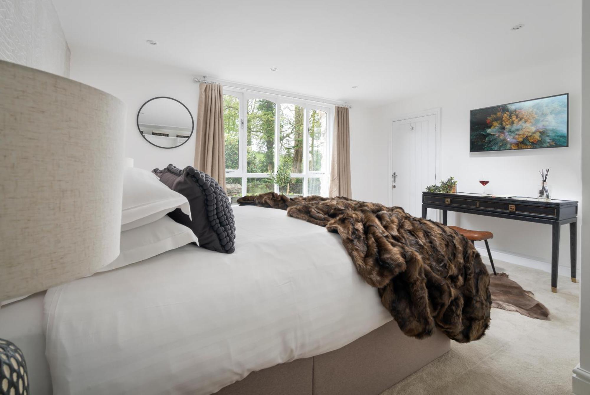 Aphrodites Group - Luxury Hot Tub Suites In Central Lake District! โบว์เนส ออน วินเดอเมียร์ ภายนอก รูปภาพ