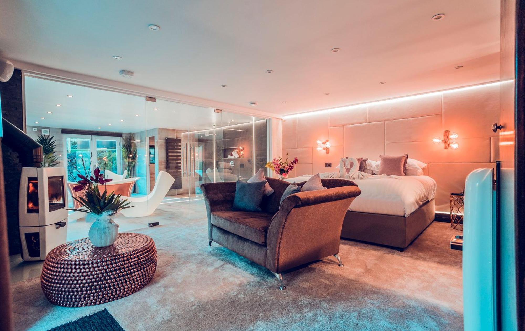 Aphrodites Group - Luxury Hot Tub Suites In Central Lake District! โบว์เนส ออน วินเดอเมียร์ ภายนอก รูปภาพ