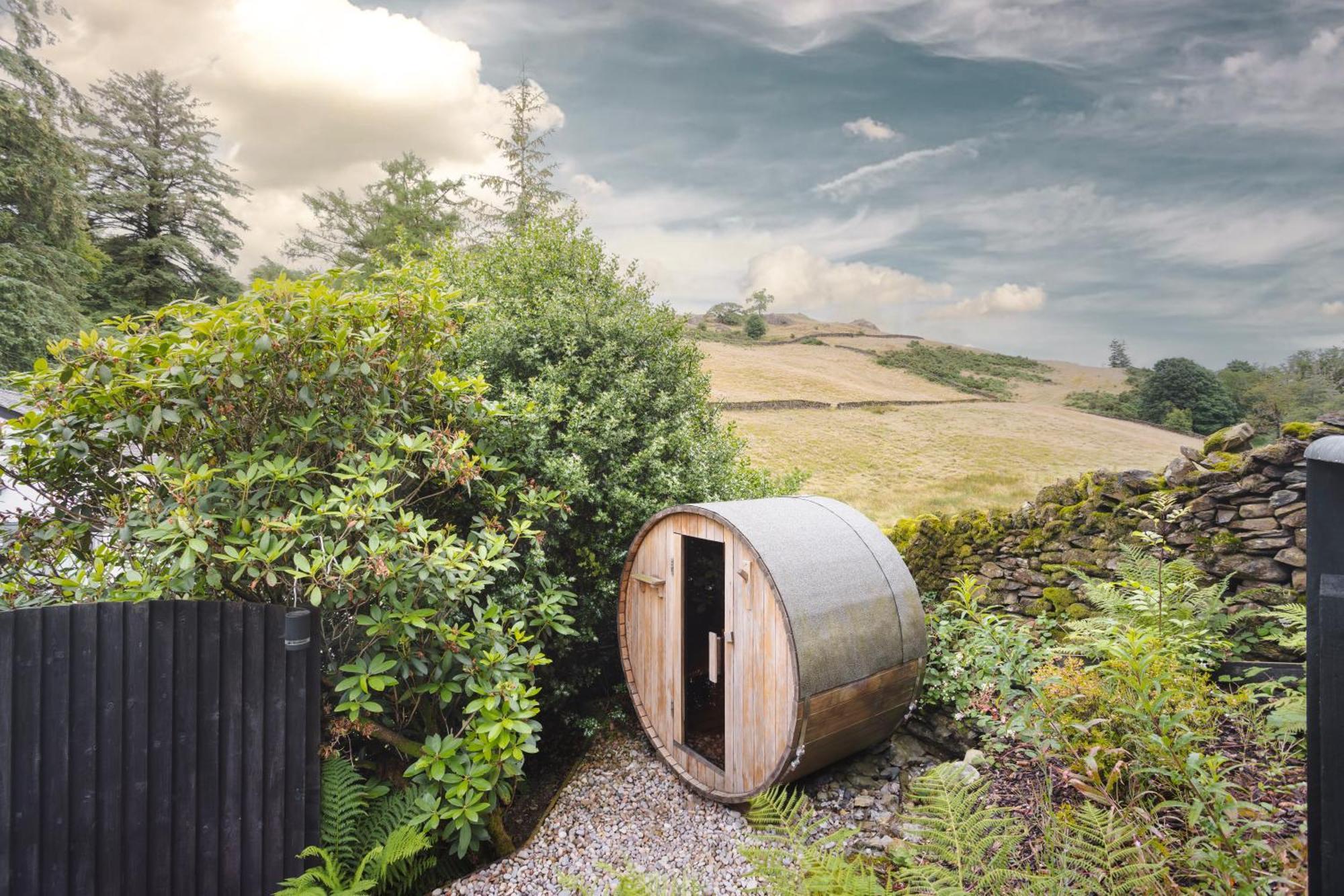 Aphrodites Group - Luxury Hot Tub Suites In Central Lake District! โบว์เนส ออน วินเดอเมียร์ ภายนอก รูปภาพ