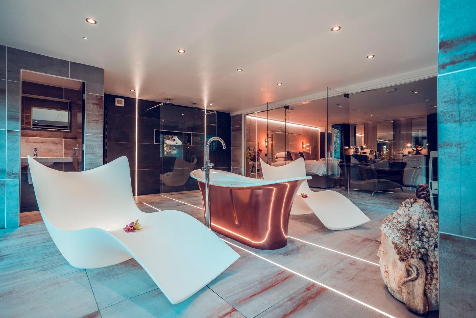 Aphrodites Group - Luxury Hot Tub Suites In Central Lake District! โบว์เนส ออน วินเดอเมียร์ ภายนอก รูปภาพ