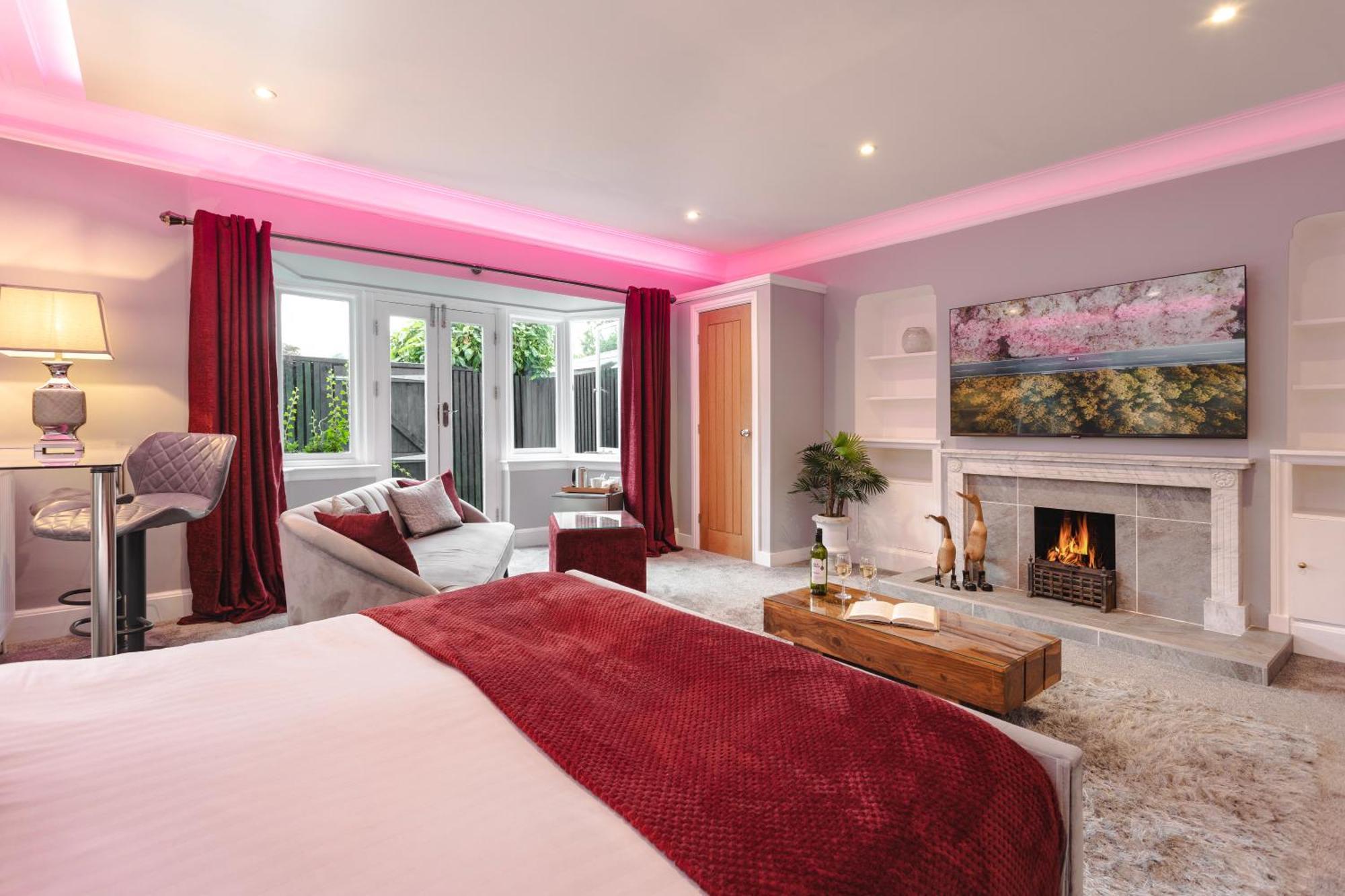 Aphrodites Group - Luxury Hot Tub Suites In Central Lake District! โบว์เนส ออน วินเดอเมียร์ ภายนอก รูปภาพ