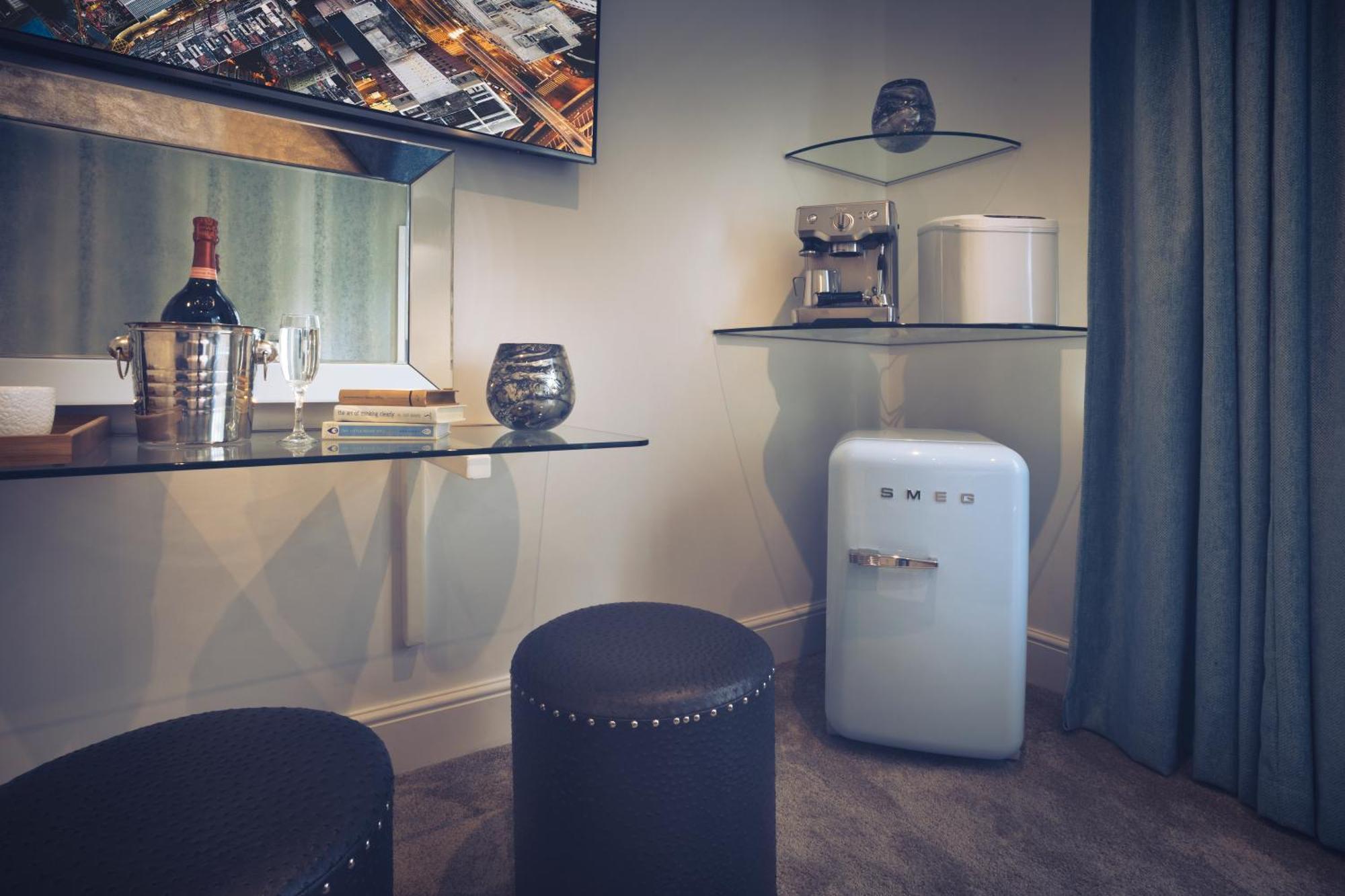 Aphrodites Group - Luxury Hot Tub Suites In Central Lake District! โบว์เนส ออน วินเดอเมียร์ ภายนอก รูปภาพ