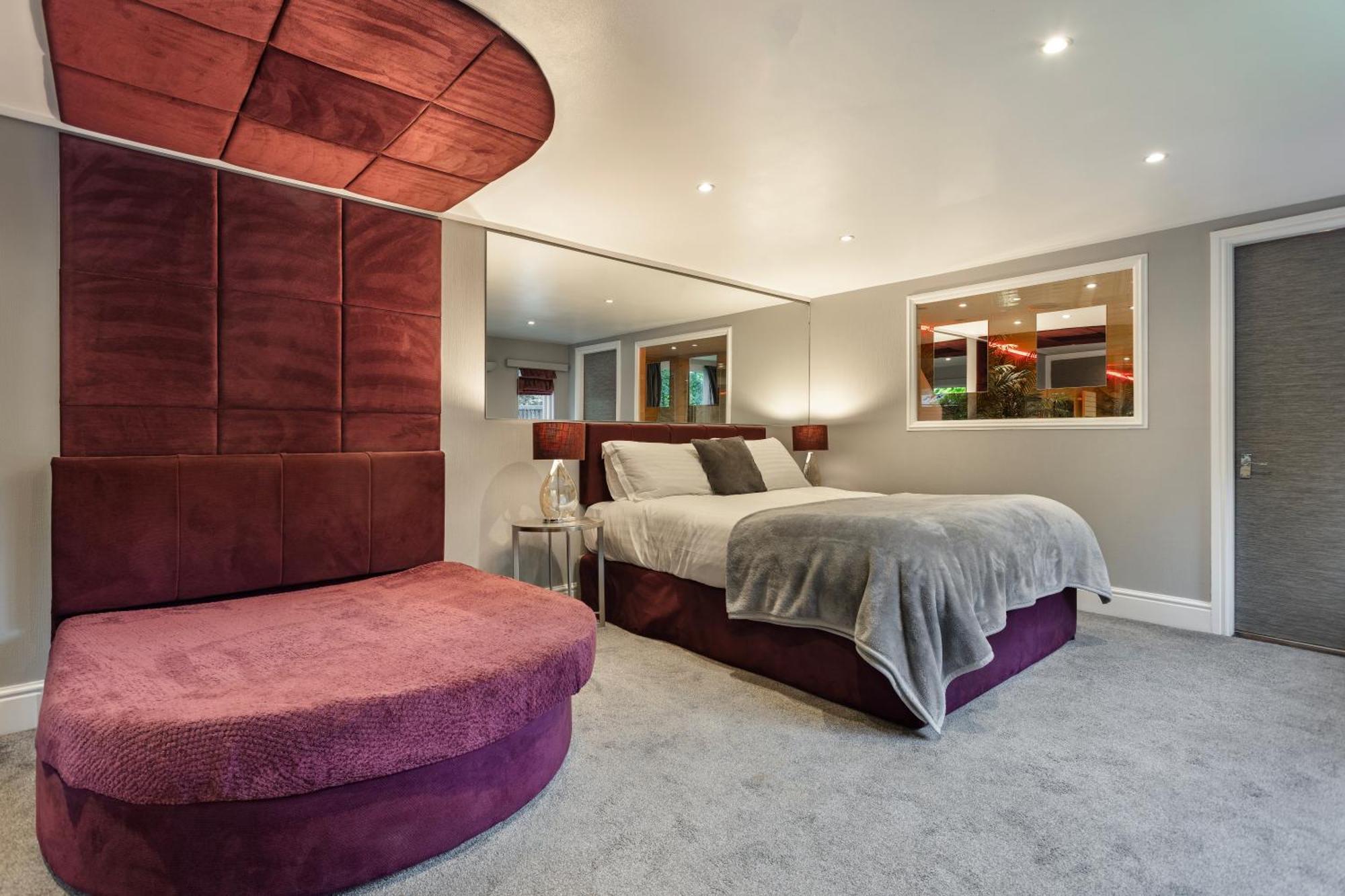 Aphrodites Group - Luxury Hot Tub Suites In Central Lake District! โบว์เนส ออน วินเดอเมียร์ ภายนอก รูปภาพ