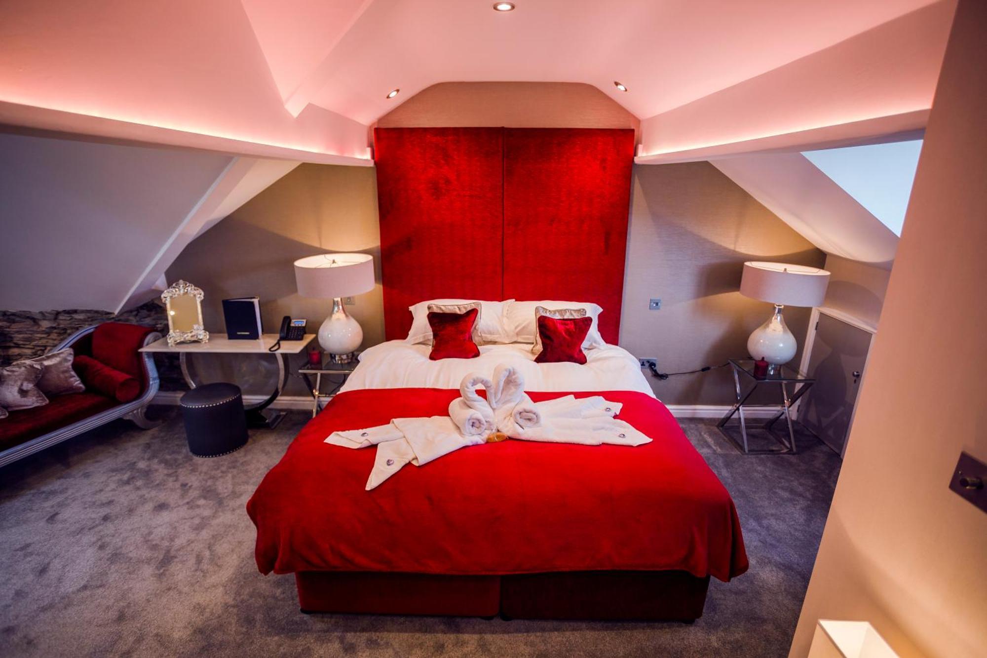 Aphrodites Group - Luxury Hot Tub Suites In Central Lake District! โบว์เนส ออน วินเดอเมียร์ ภายนอก รูปภาพ